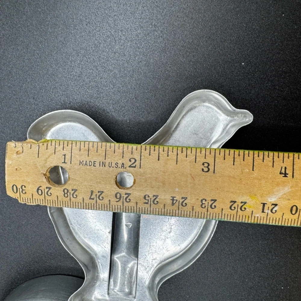 Set of 2 Vintage Small Aluminum Circle and Chicken Cookie Cutters Metal Molds